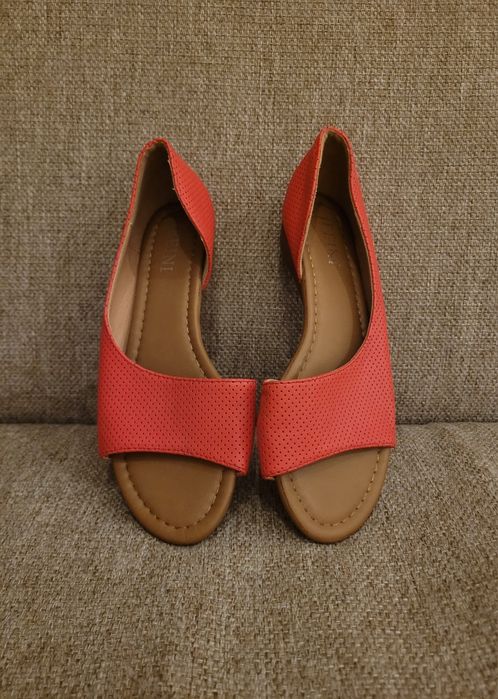 Różowe klapki (Jeeini, 36)