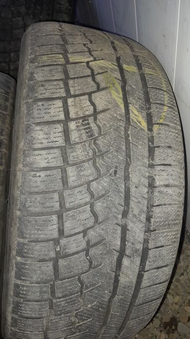 Opony zimowe 235/45 R 18