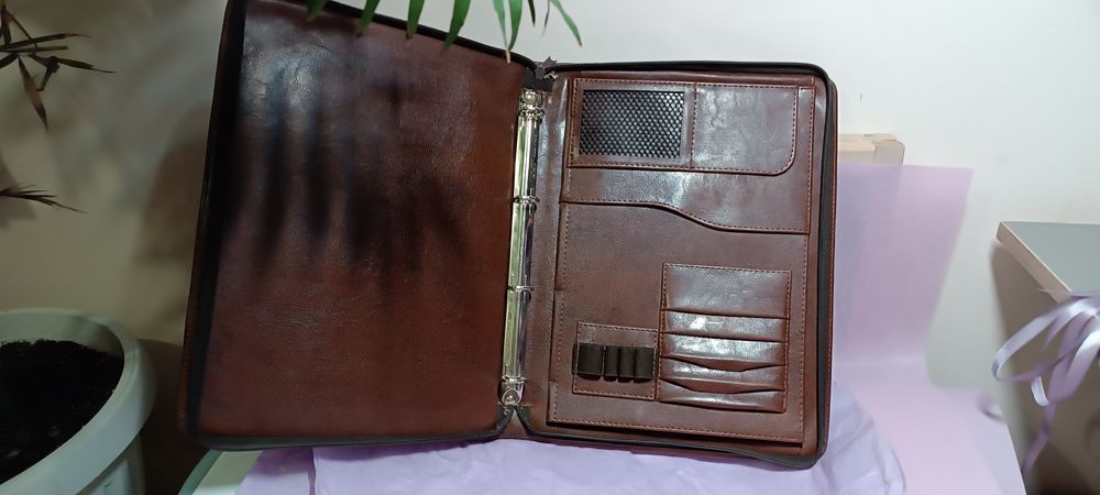 teczka skórzana biznesowa