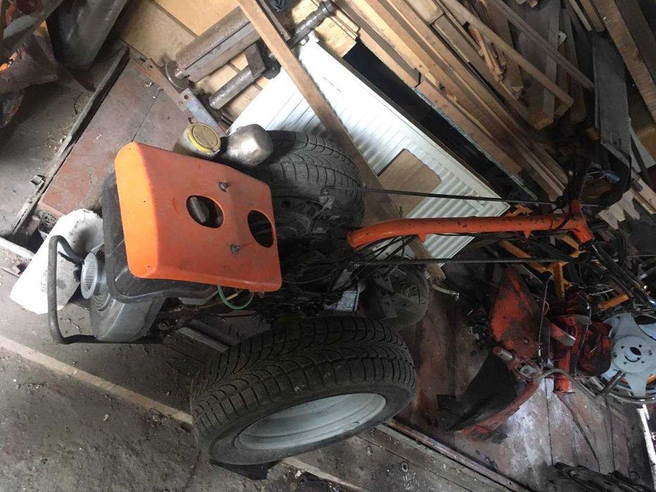 Мотоблок       .