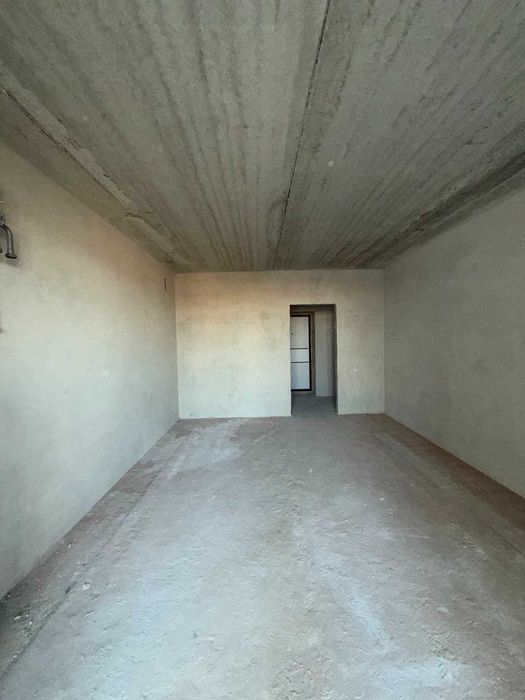 Продаж видової 3кім квартири біля озера, переоформлення в подарунок_AI