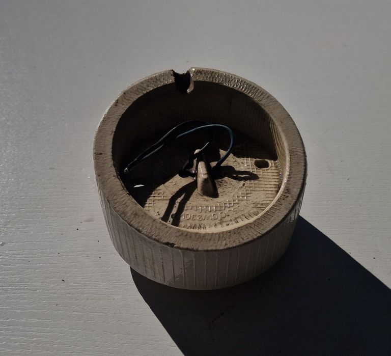 Oprawa porcelanowa natynkowa