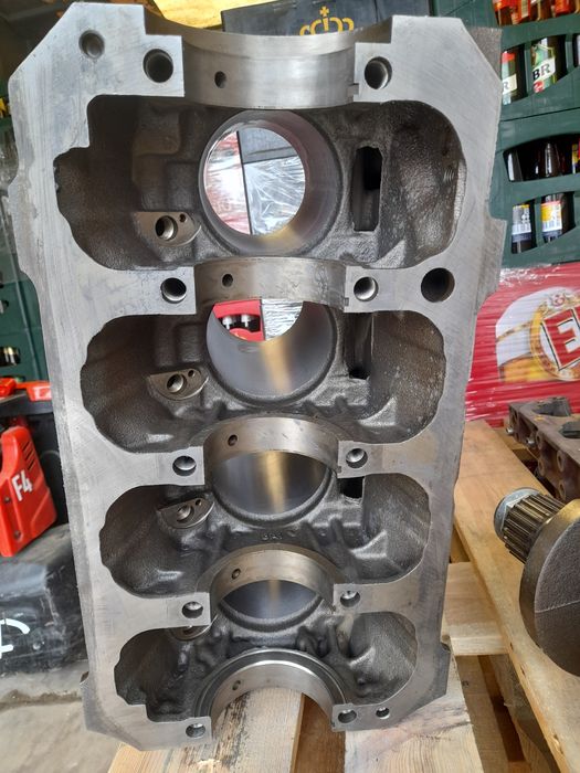 Blok dol silnika iveco daily  2.8