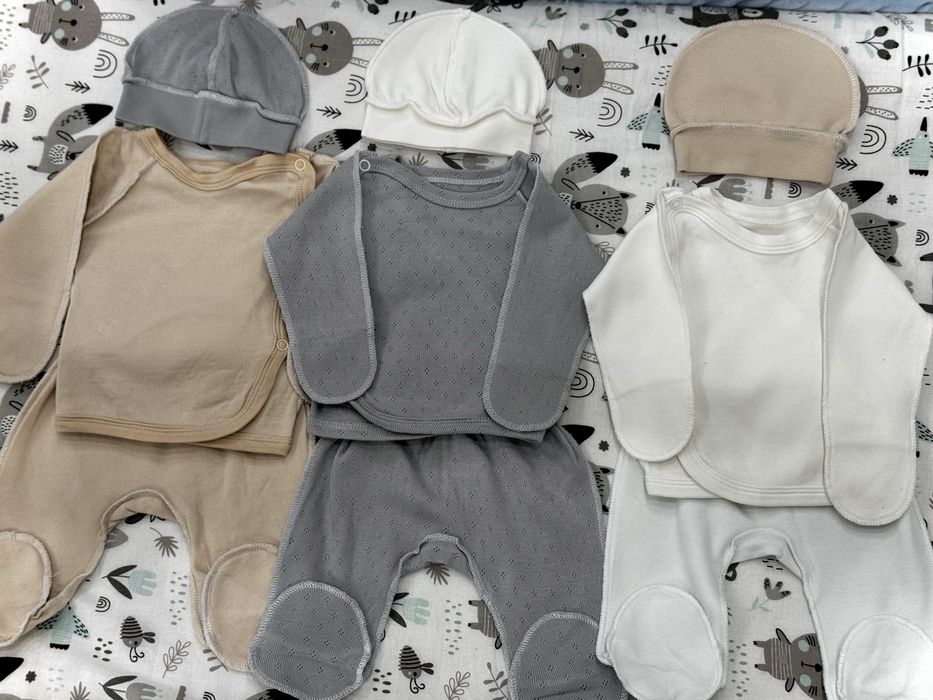 3 Коплекти дитячого одягу 56 розмір (шапочка+повзунки+кофтинка)