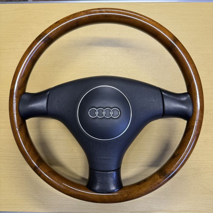 Кермо Audi a3 a4 a6 a8  дерево з подушкою