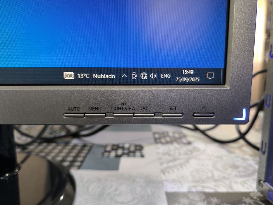 Monitor LG de 22 Polegadas