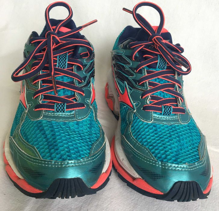 Damskie buty Mizuno Wave Paradox3, EU 36,5