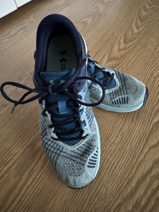 Under Armour Buty damskie sportowe dł. wkładki 24cm