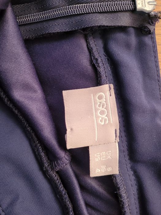 Wizytowa granatowa sukienka