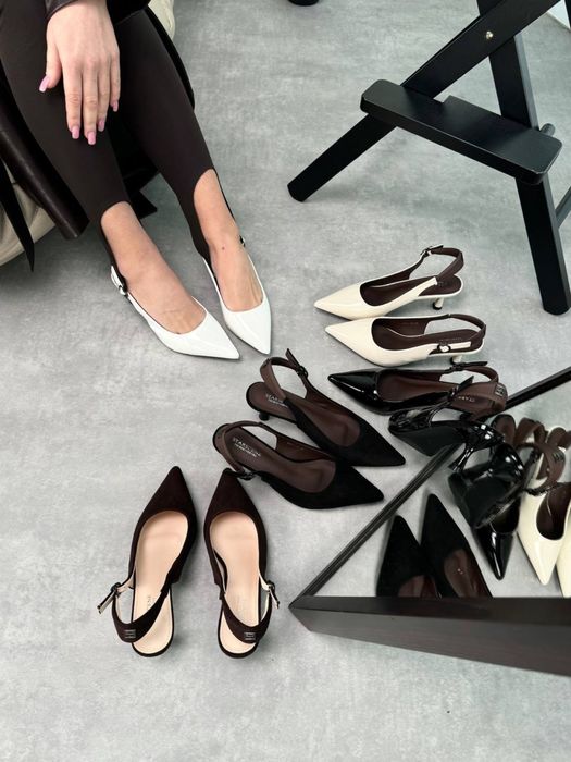 Відкриті жіночі туфлі