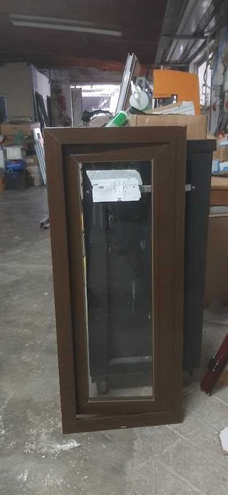 Portadas e janelas alumínio castanho, usado, barato