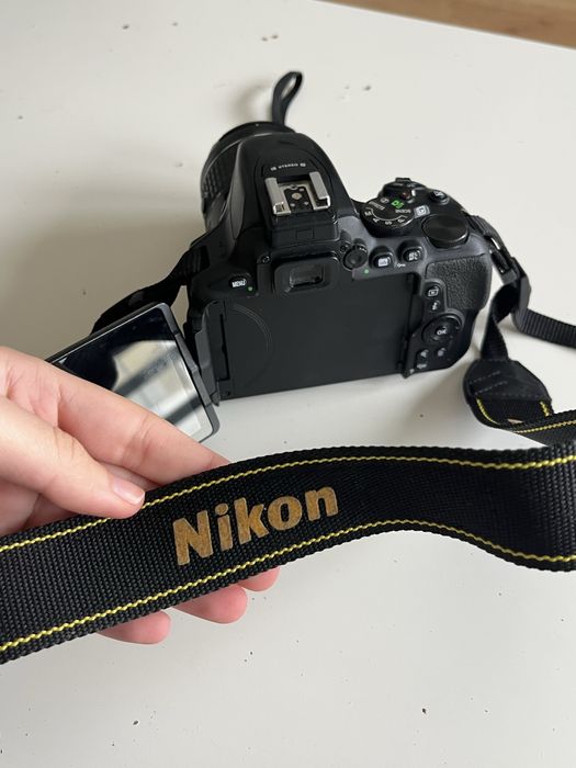 Camera Nikon D5600 + Lente 18-55mm | Kit Completo | Excelente Estado