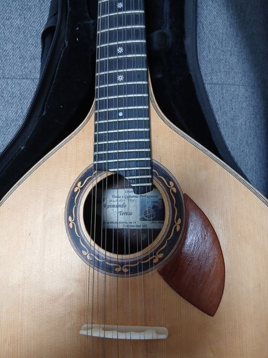 Guitarra portuguesa