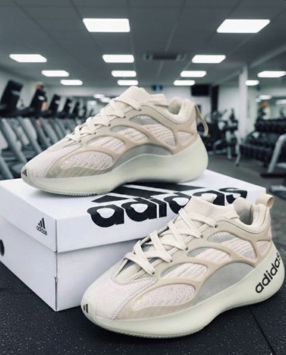 Чоловічі демісезонні кросівки Adidas Yeezy  boost700/кросівки адідас