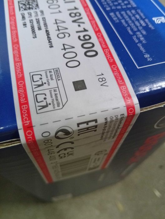 Lampa halogen roboczy LED Bosch GLI 18V-1900 nowy