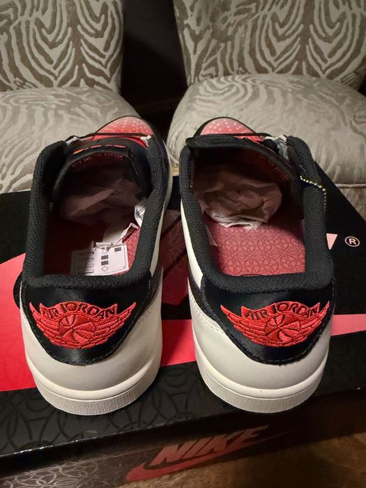 Buty NIKE Air Jordan 1 Retro Low Paris Saint-Germain rozmiar 41