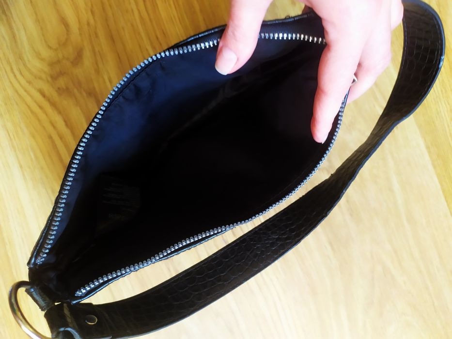 Сумка  багет  HM