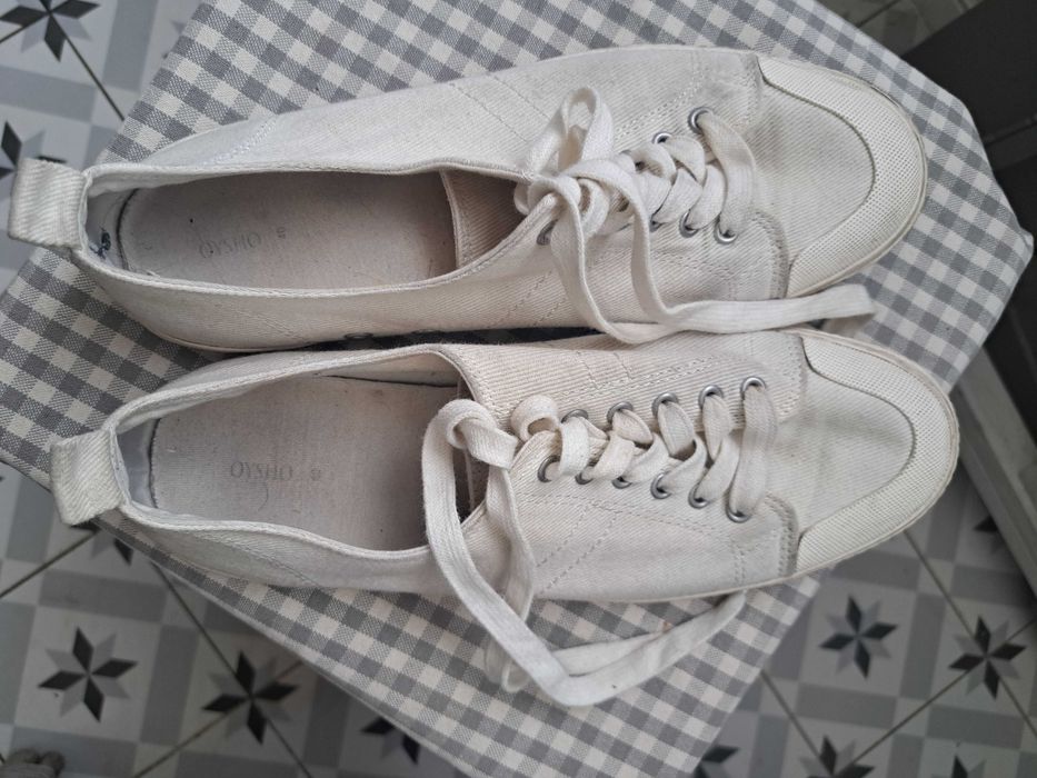 Tenisowki biale r 40