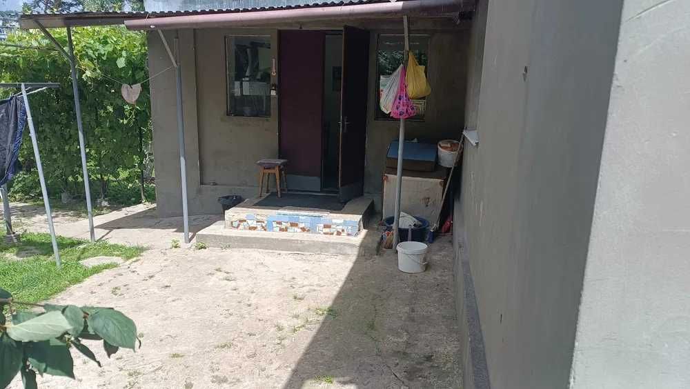 Продам будинок на березі озера в с.Калинівка. Газ,бойлер,сад