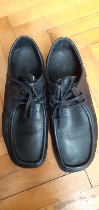 Półbuty Kickers że skóry naturalnej