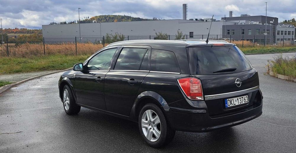 Opel Astra H III 1,6 benzyna 115 KM