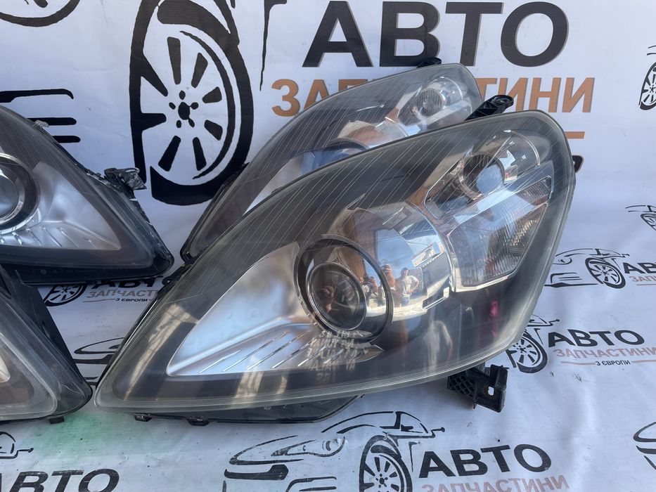 Фари передні Адаптивний ксенон  Опель Зафіра Б Opel Zafira В Астра Н