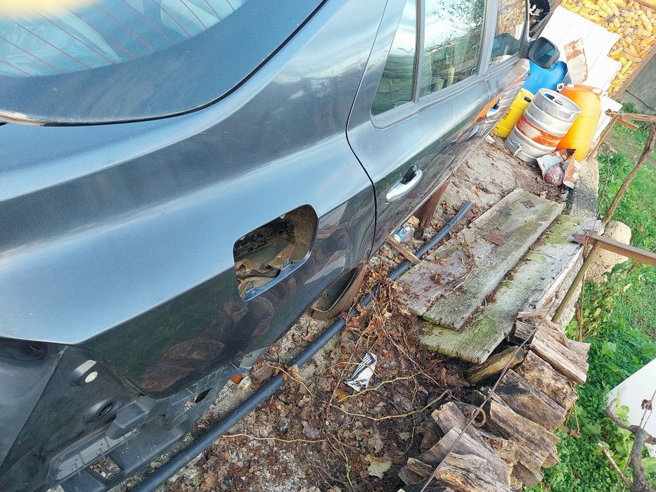 Carrocaria renault laguna 2