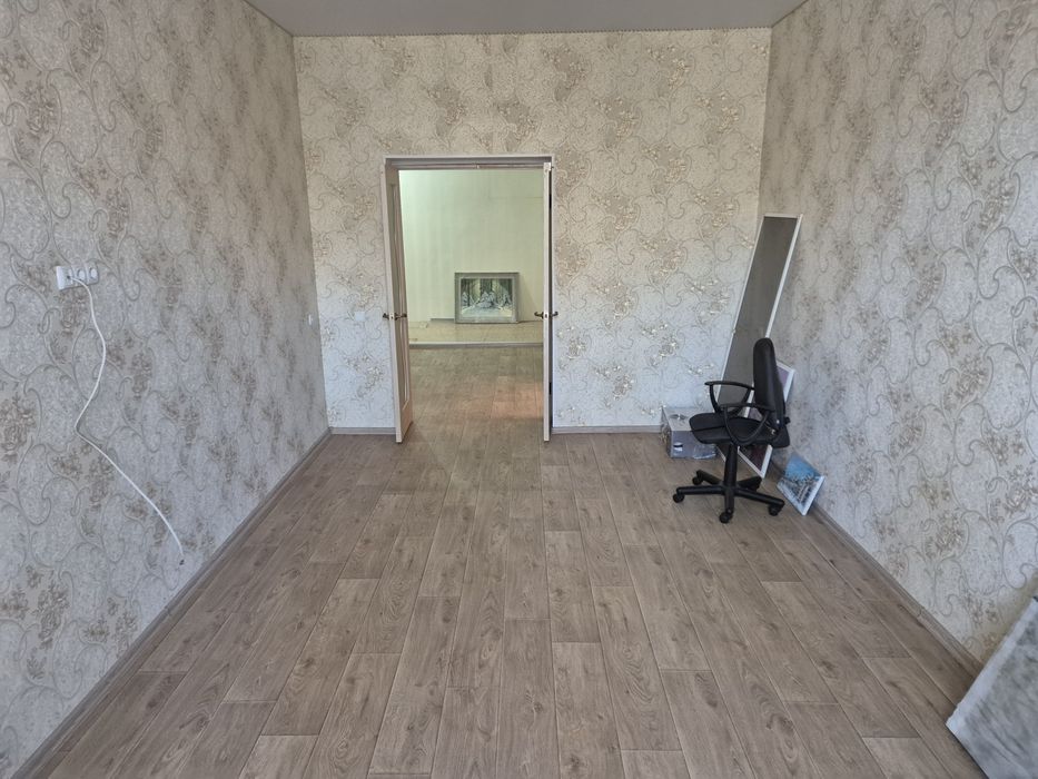 3-кімнатна 100м2 з індивідуальним опаленням можна по сертифікату