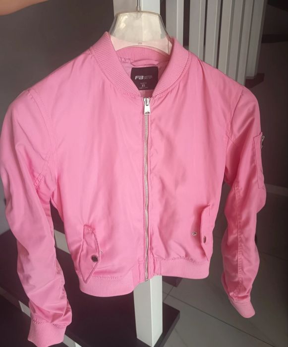 Kurtka  bomberka damska 34/36 Nowa piękny kolor