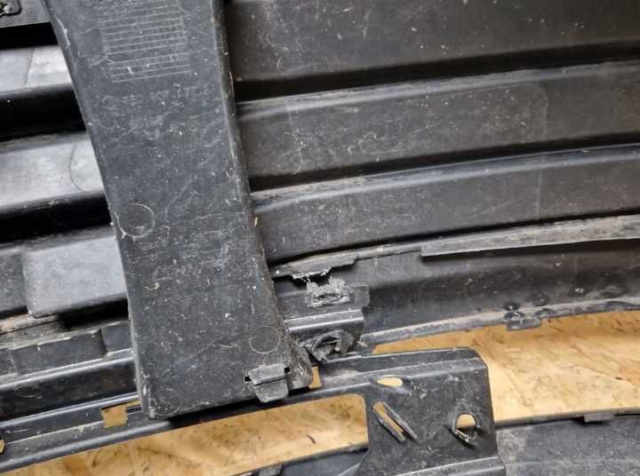 Zderzak przód przedni vw transporter T6 7E0.807.221D