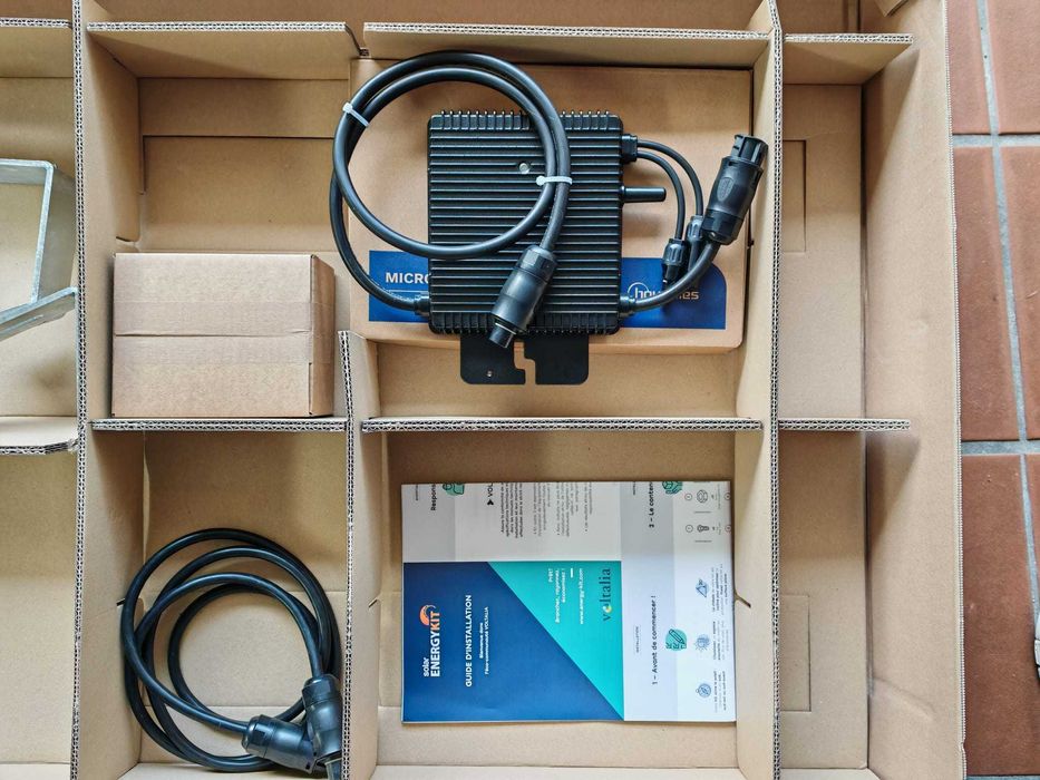 NOVOS 3 Kits Fotovoltaicos 1125W Paineis, Microinversores e estruturas