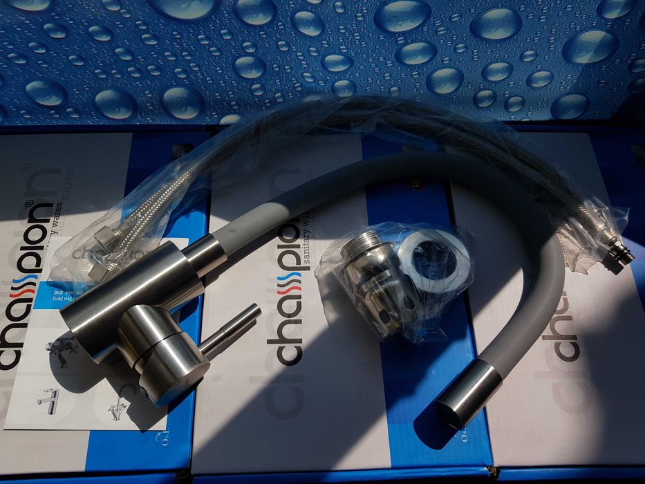 Смеситель змішувач для кухни CHAMPION SUS-011 REFL Black White Gray