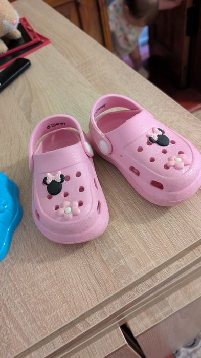 Крокси, шльопанці, черевики 13  Minnie Disney