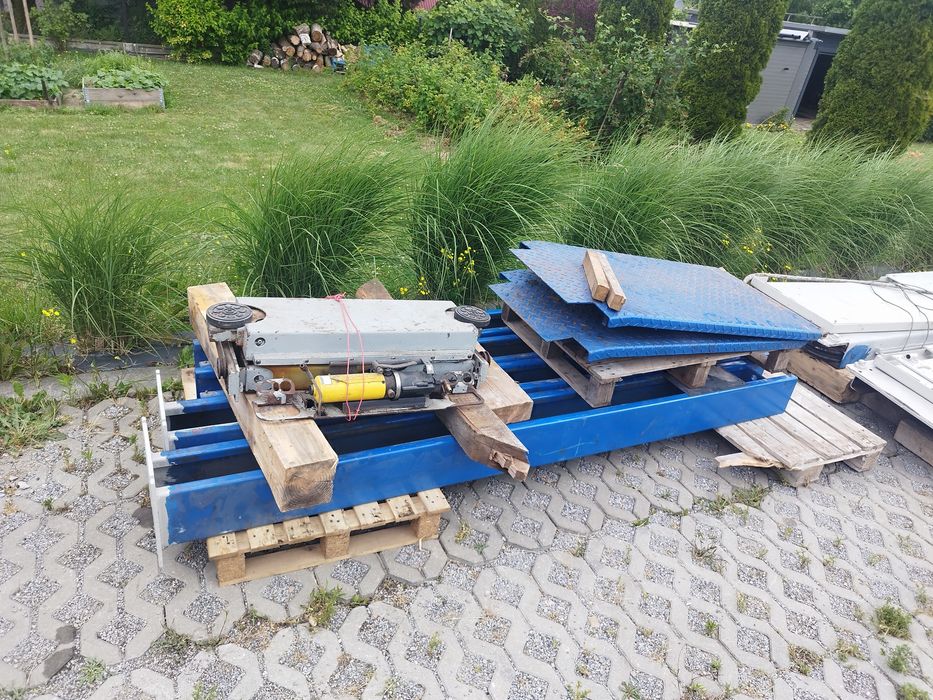 Podnośnik czterokolumnowy MAHA Carlift 4