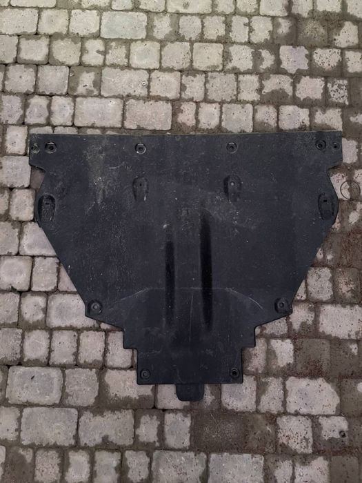 Захист дна Rivian