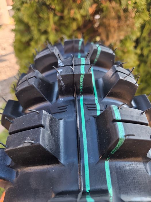 Мото шина эндуро 120/90-18 G-Lion (две зеленые полосы)