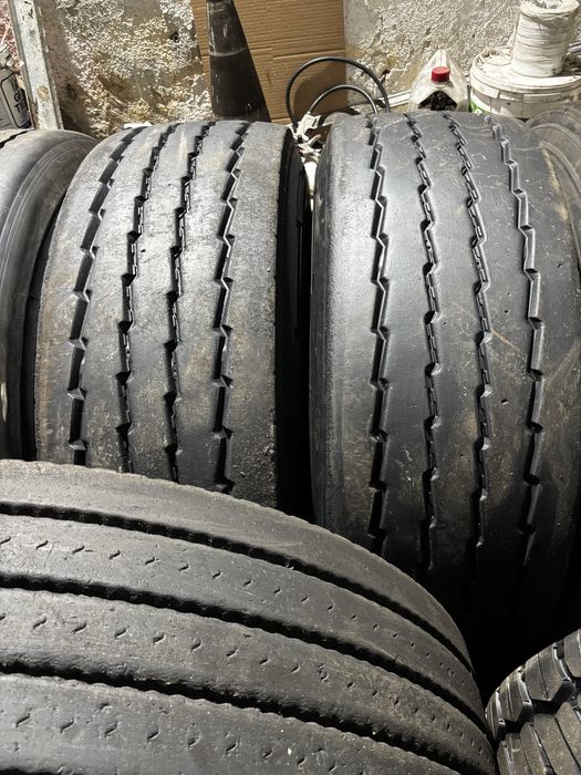 385/65R 22.5 pneus usados