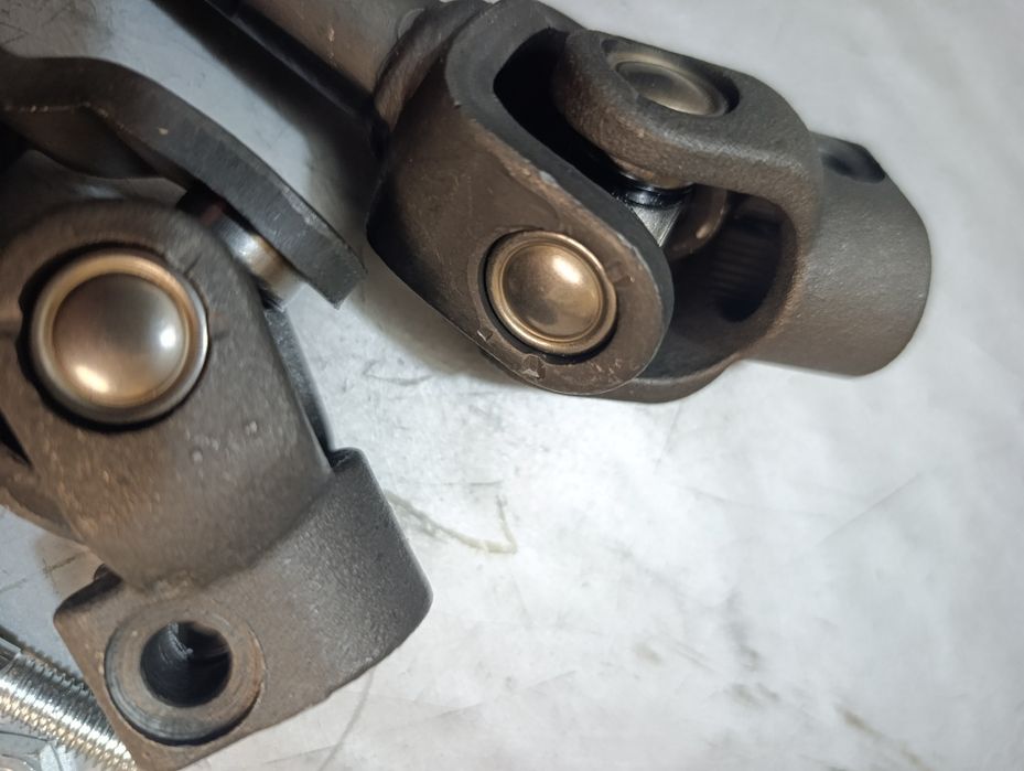 Вал промежуточный(карданчик рулевого вала) Лада Калина