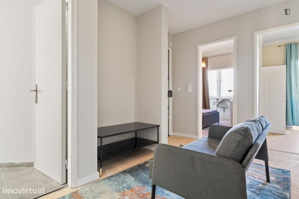 Quarto - localizado em Amadora Lisbon