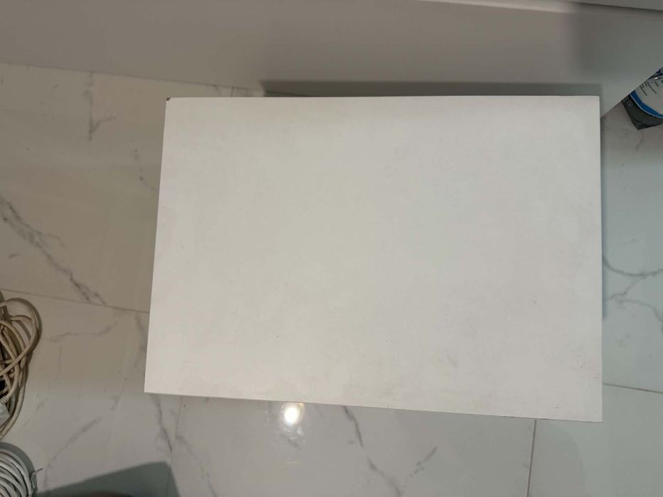 Szafka wisząca z dwiema szufladami