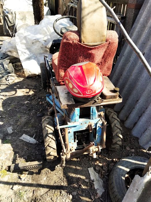 Мини трактор МУРАВЕЙ