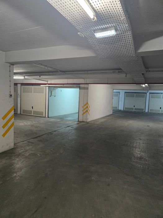 Garagem BOX 20 m2, no Alto Seixalinho, Barreiro