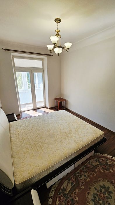Продам 3кв. Центр, сталинка 2 этаж, гараж, набережная