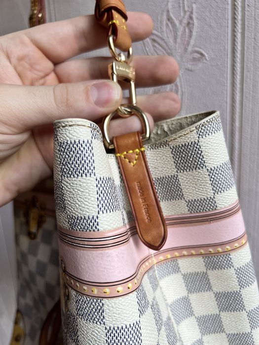 Сумка кожаная на длинном ремне Louis Vuitton оригинал номерная