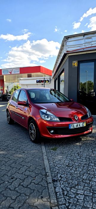 Renault Clio III 2005  Gasolina  180 mil