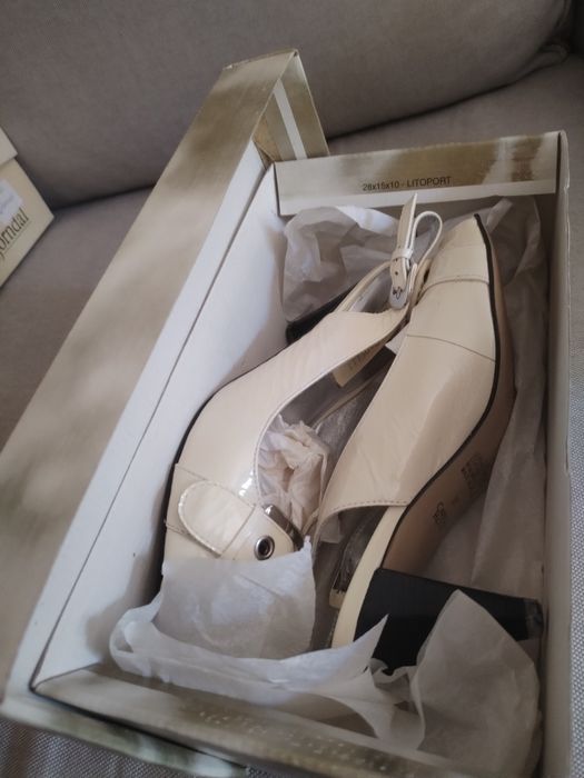 Sapatos Peep Toe Capelli Rossi em Pele N.º 36/37