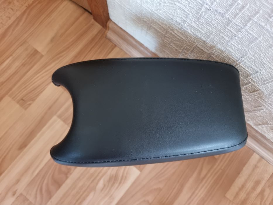 Подлокотик Honda HRV 2015+