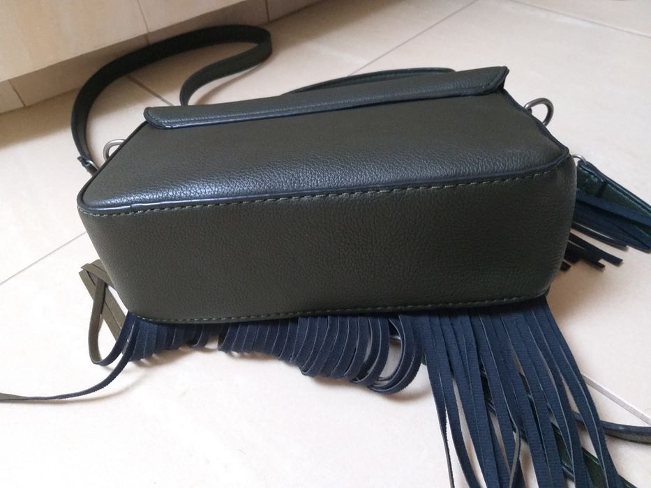 Torebka ciemna zieleń frędzle