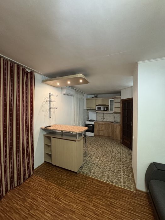 Затишна квартира-студія  | 1 поверх | 700-річчя | світло не вимикають