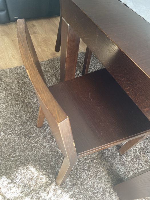 Vendem-se cadeiras de madeira em wenge